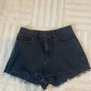 Abercrombie high rise mom short 
Size: curve love 28/6